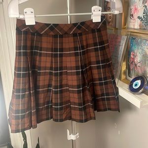 Aritzia Sunday best brown plaid skirt (worn once) size 4